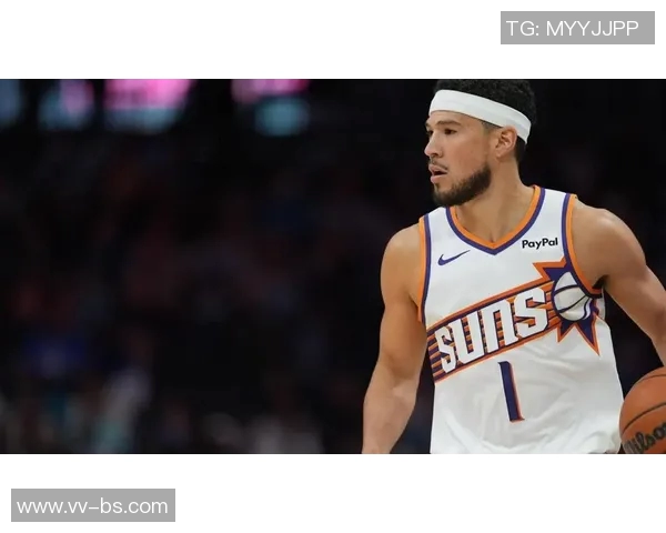 布克第三节状态火热10投6中狂砍16分4篮板4助攻连得12分助力球队反击